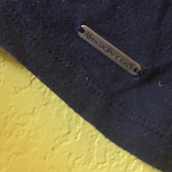 Navy Abercrombie T - Picture 2 of 3